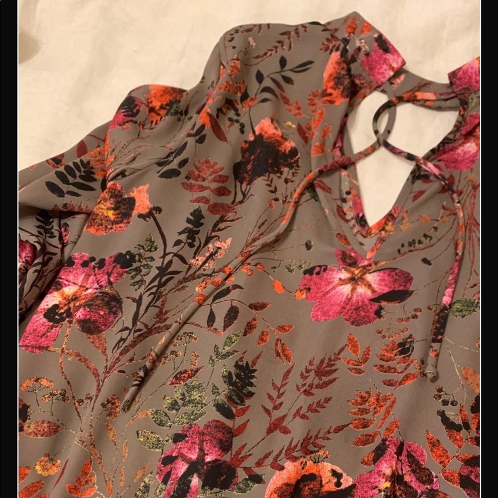 Top - Picture 3 of 4